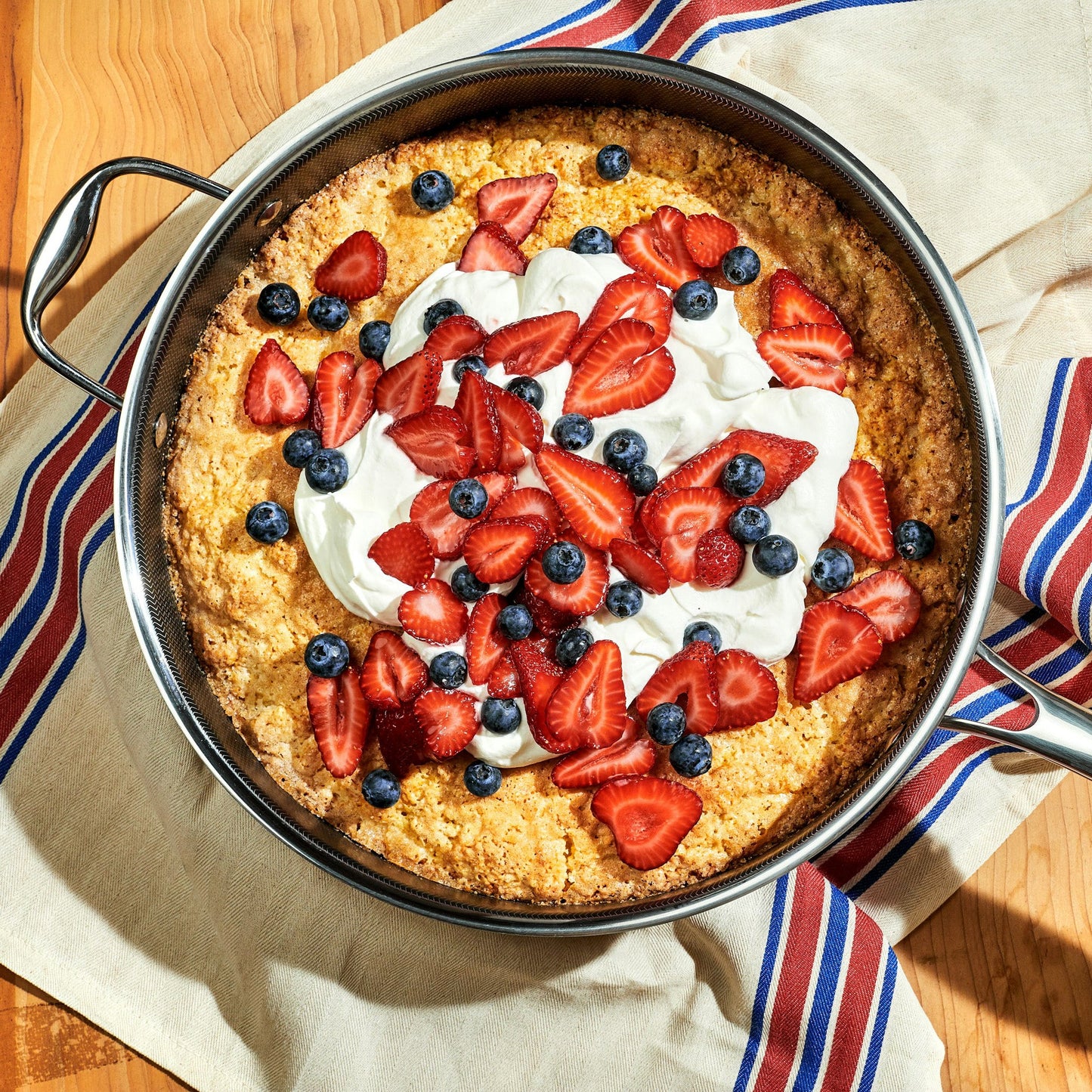 Hybrid Deep Saut¨¦ Pan with Lid, 4.5-Qt