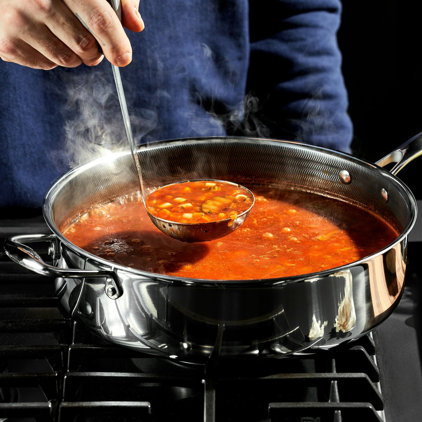 Hybrid Deep Saut¨¦ Pan with Lid, 5.5-Qt